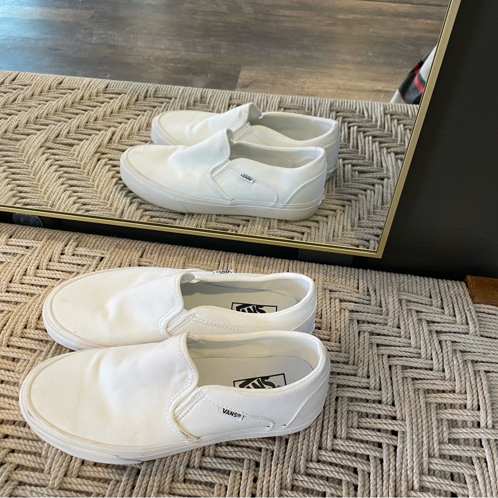 NWOT women’s Asher slip on vans all white